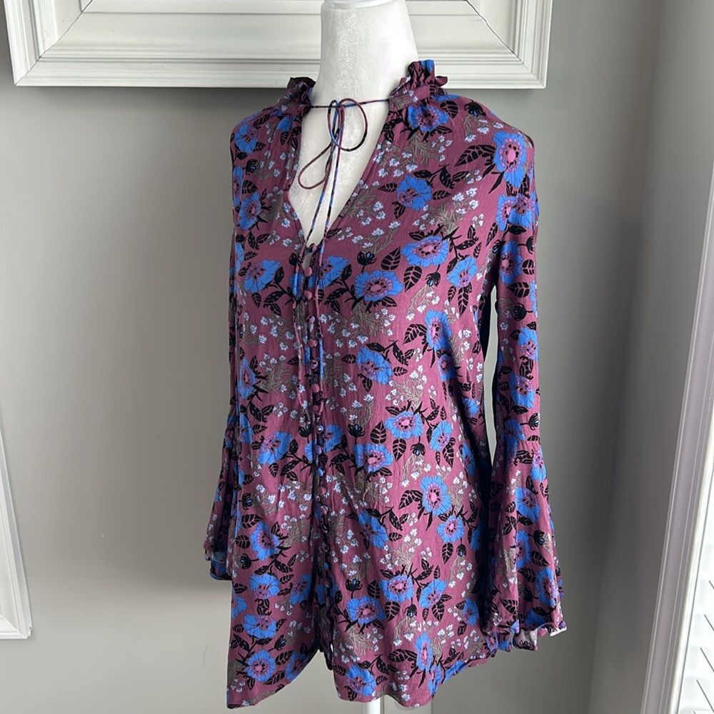 Free People Magic Mystery Tunic Purple Blue Boho Floral Tie Neck Top Blouse S - Picture 4 of 9